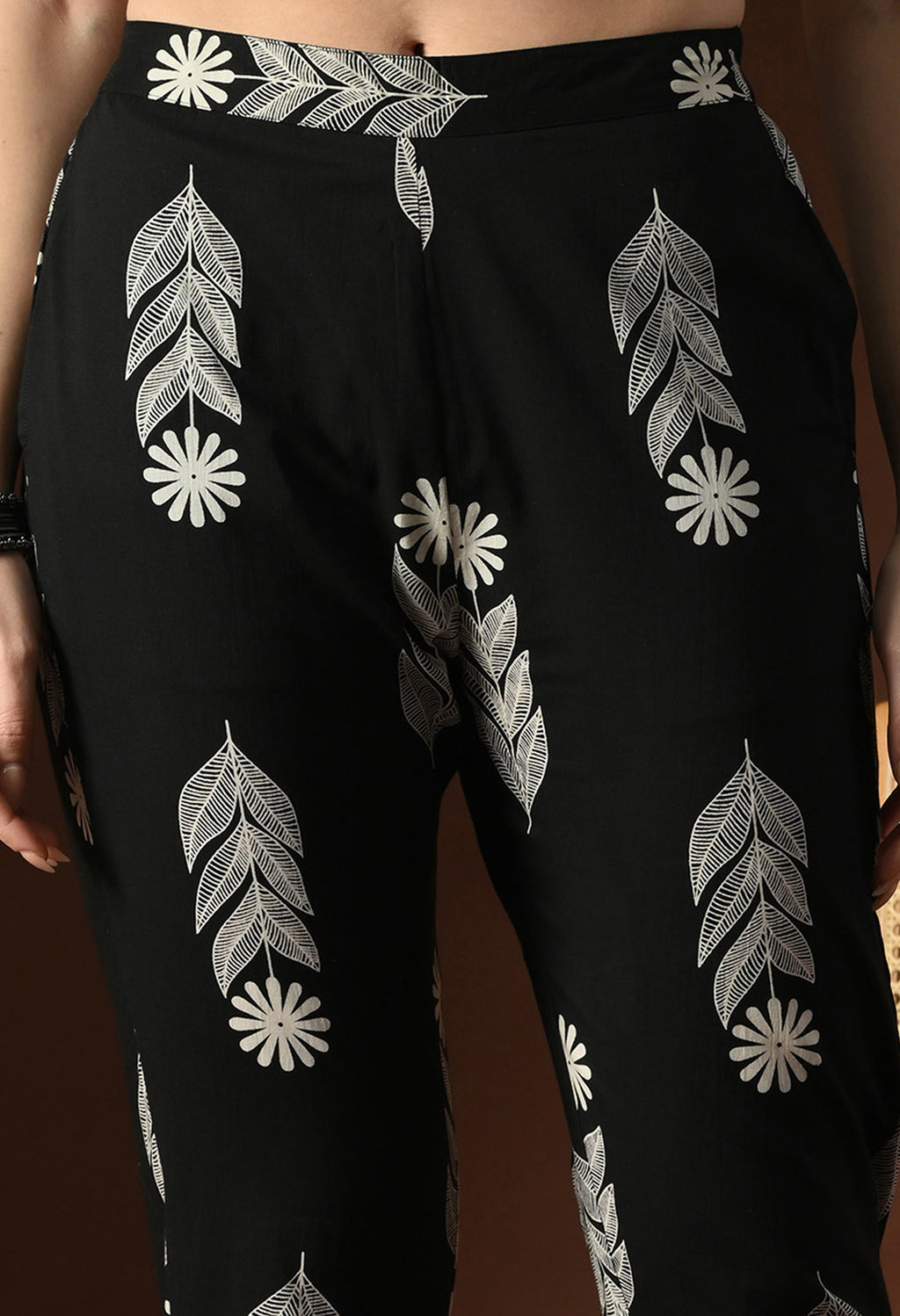 Black & Silver Foliage Print Kurta Set